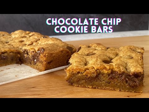 CHOCOLATE CHIP COOKIE BARS