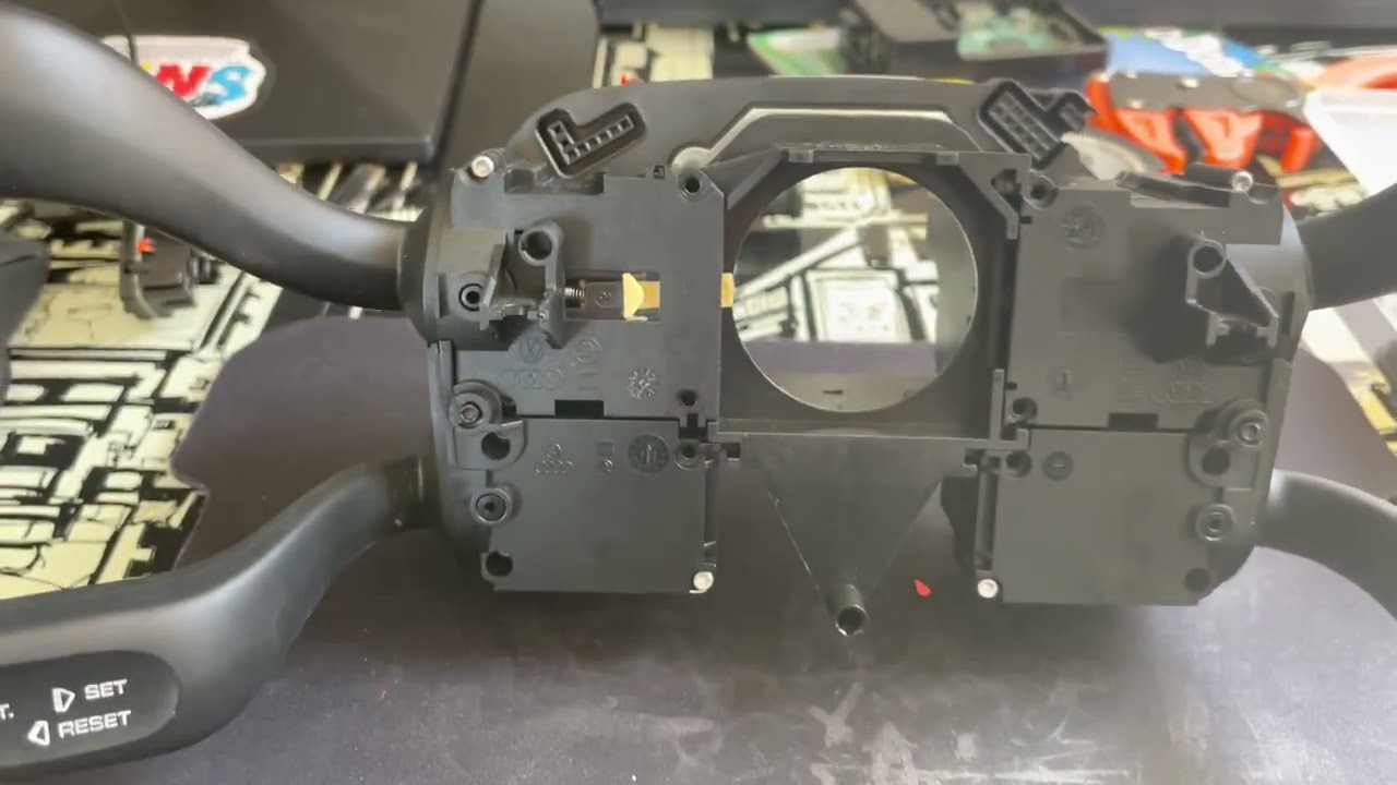 Swap steering wheel control module in Porsche 997