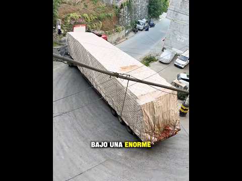 Video Este remolque condujo hacia la carretera rural?