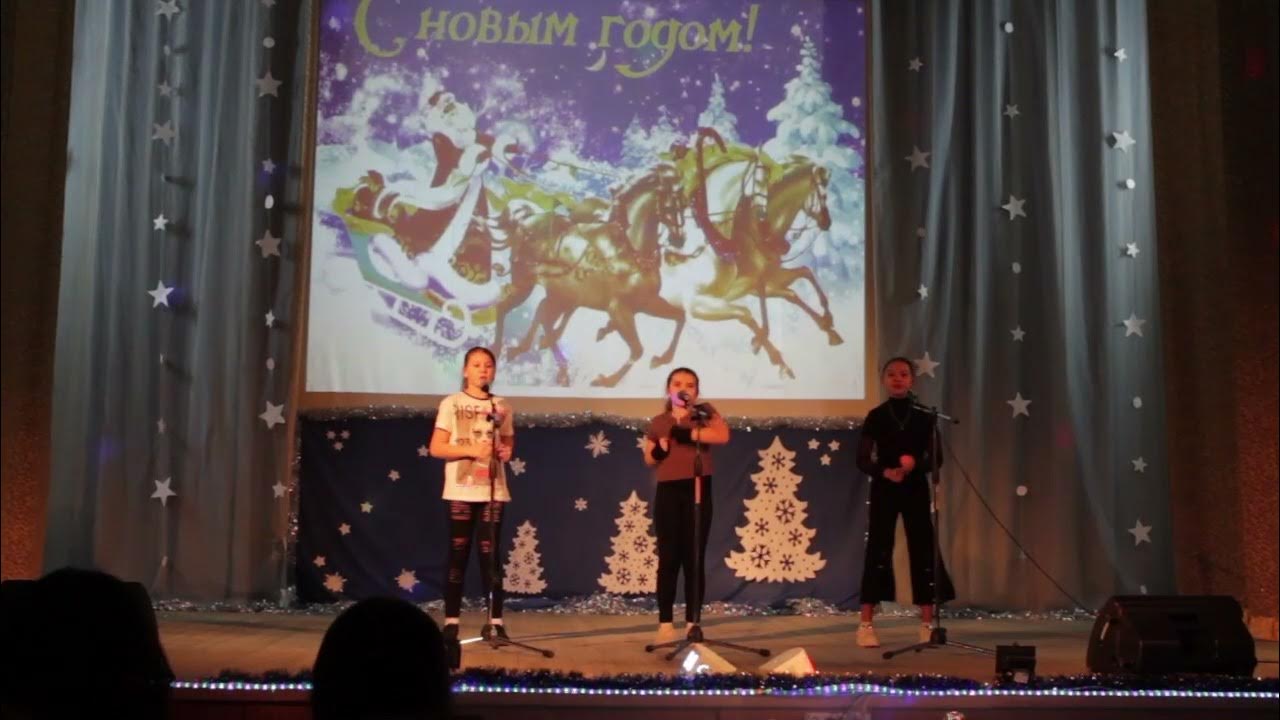 Устинова побудь со мной. Девчонка девчонка девчоночка темные ночи. Девчоночка темные ночи. Кто поет песню девчонка темные ночи. Певица вишневая девятка.