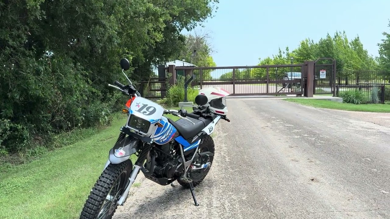 TW200- “TDubya” in front of “George Dubya's” Ranch - YouTube