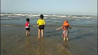 MAIN AIR, MAIN OMBAK DI PANTAI WATU GAJAH LONG BEACH SLUKE REMBANG