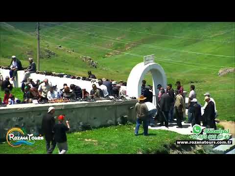 مسجد كادرقا المكشوف في هضاب  بمدينة غوموشهانة شمال تركيا