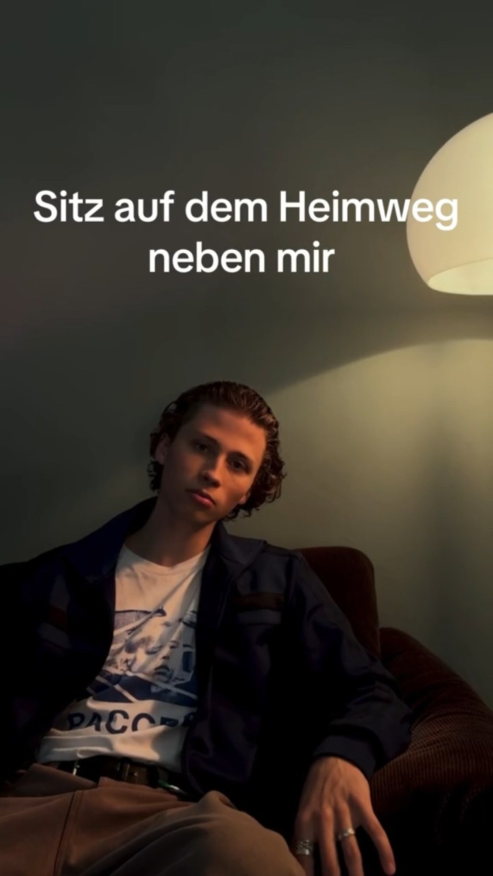 Wer sitzt donnerstag Premiere mit mir?? #Heimweg
