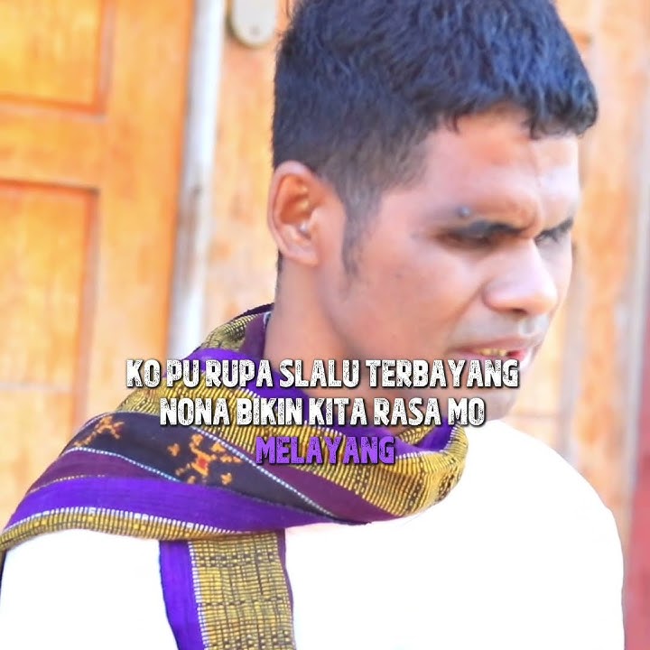 NONA BAJU MERAH