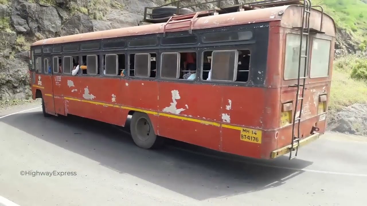 अवघड वळणावर🚧 सप्तशृंगीगड घाट येथील लालपरी चा दरारा बघाच | Msrtc Saptshrungi Gad Ghat