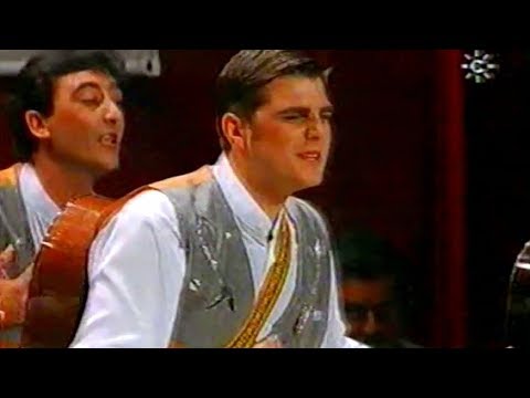 Actuación de Cantautores en semifinales del COAC 1999