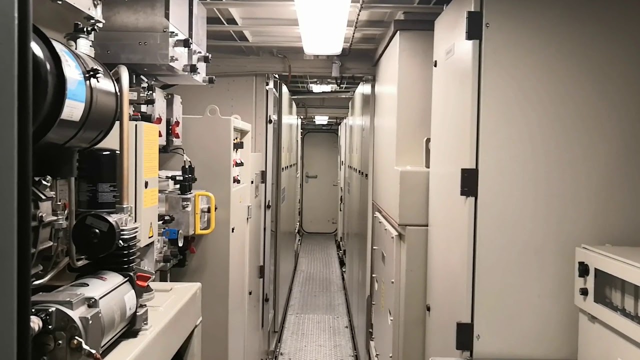 480 011 főmegszakító be + szellőzők felfutnak + légsűrítő indul