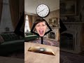 Cậu ấy đã giải được một bài tập về nhà tưởng chừng như bất khả thi 😧