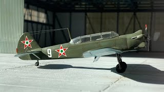 : Yak-18 'Max' - Hungarian People's Army, 1956 - Amodel - 1:72 plastic aircraft model