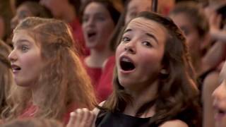 Chœur d'Enfants Sotto Voce : Tourne, Danse (La Vie Parisienne) Resimi