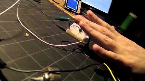 El MuCo demos the DSO Nano V2 and a 4093-based Circuit