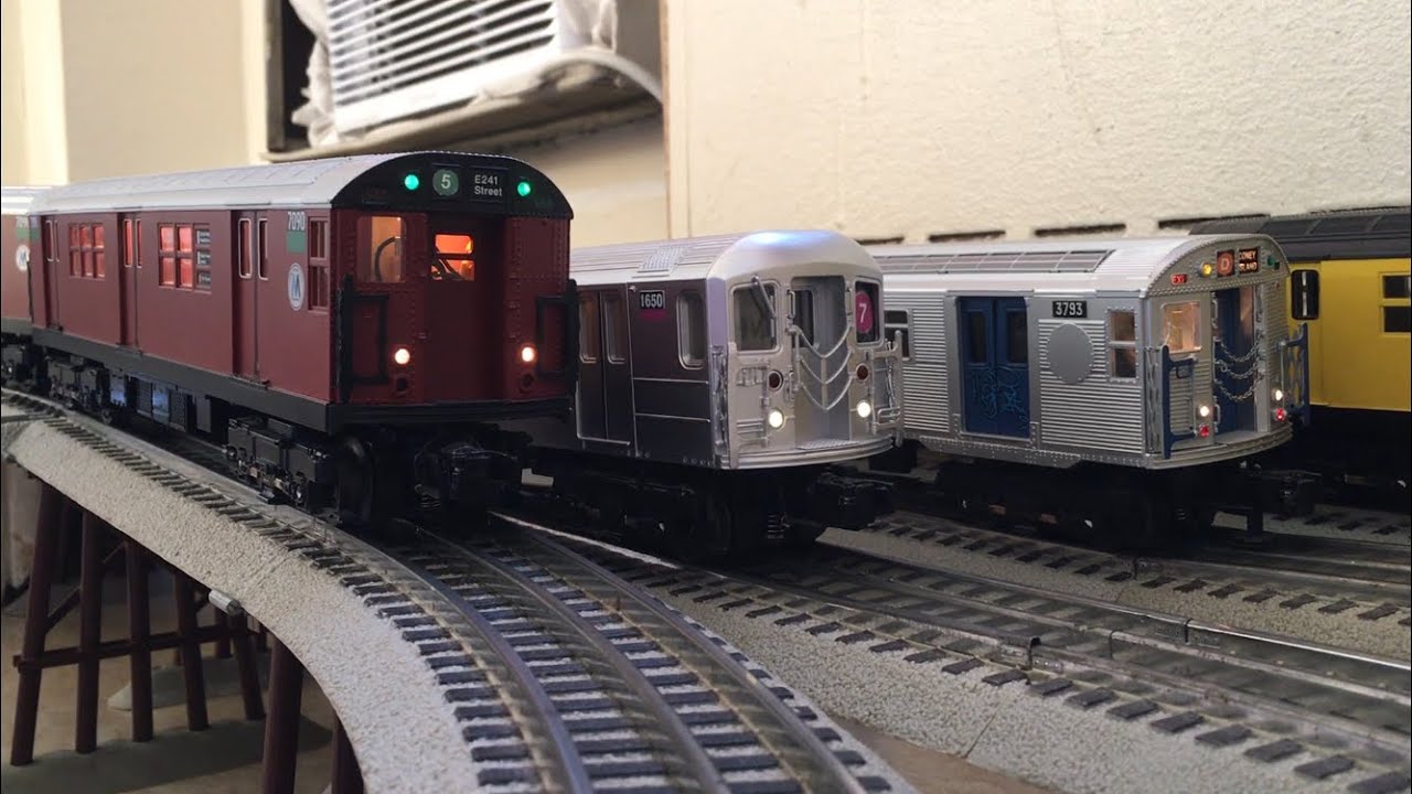 MTH MTA 6-car Redbird R21 (5) Express Train, R62-R62A (7) Local Train and 4...