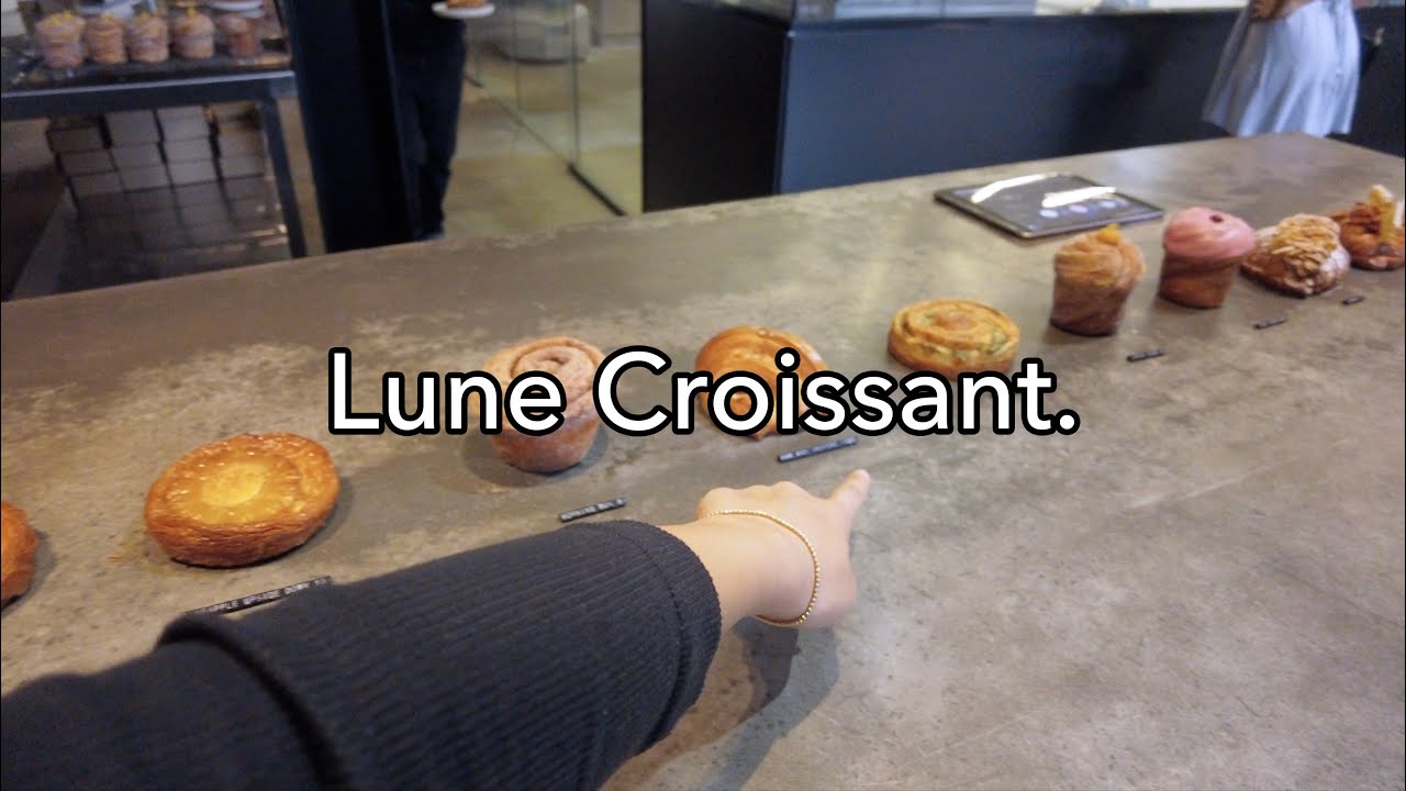Percaya Gak Percaya, Kita Makan Croissant Terenak Sedunia!