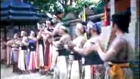Kidung Cinta Arya Kamandanu 1.flv