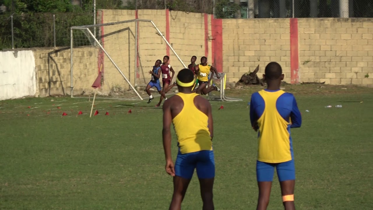 Rickoy Hunter 200m Semi-Finals Class 4 Boys @ Western Champs 2020