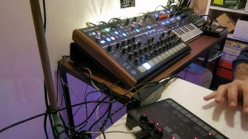 Arturia MicroFreak, DrumBrute & IK Uno Synth | TECHNO Jam #01