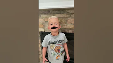 Mustache Shorts 