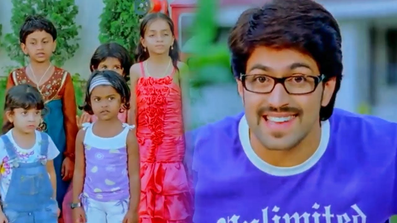 यश बच्चों को लालच देकर कुत्ते की पूंछ पर पटाखे लगवाता है | मज़ेदार सीन