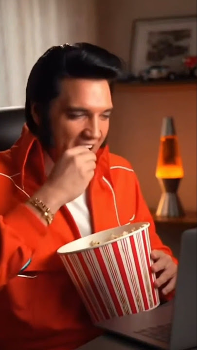 Elvis 'YouTube Fanatic'