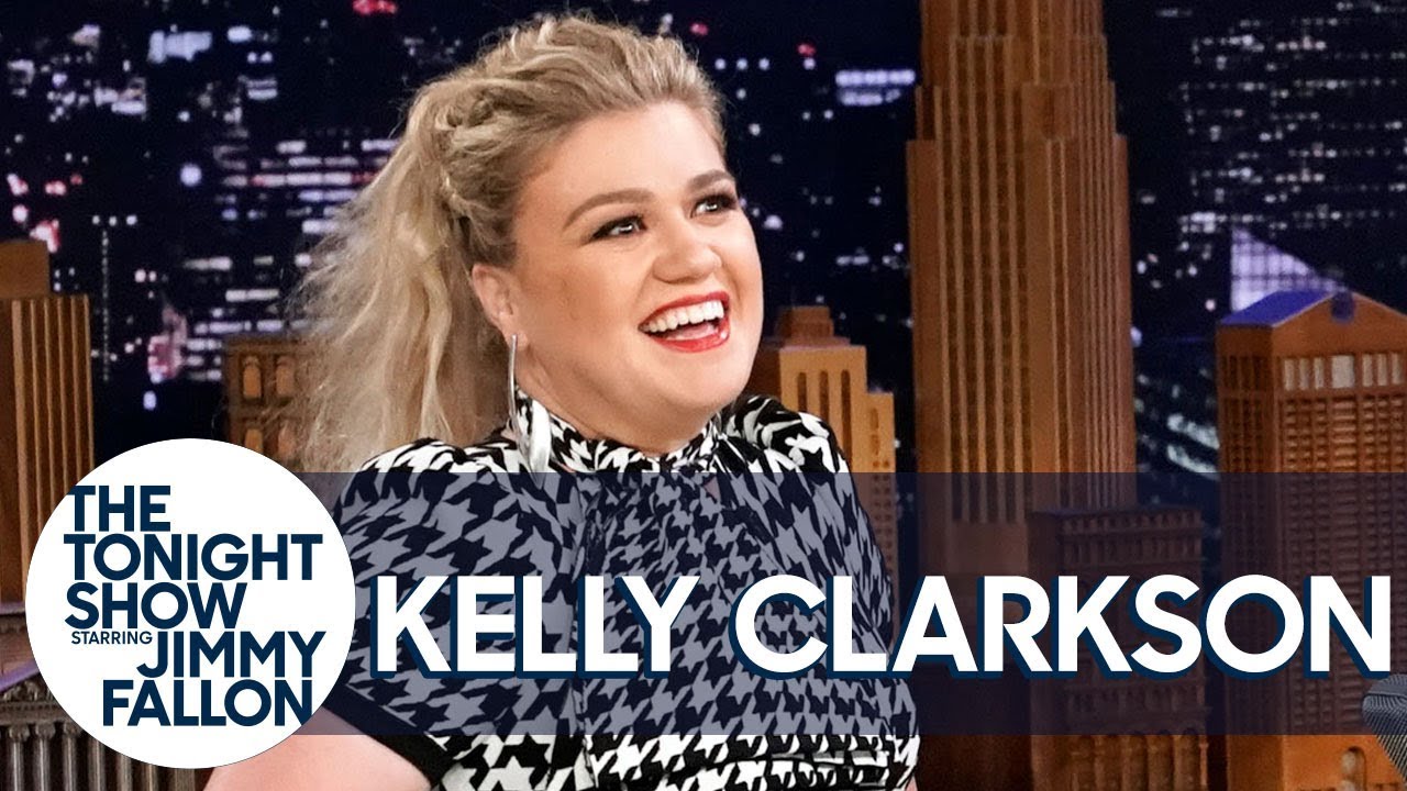 Kelly Clarkson explains why she encouraged Taylor Swift to re-record her music