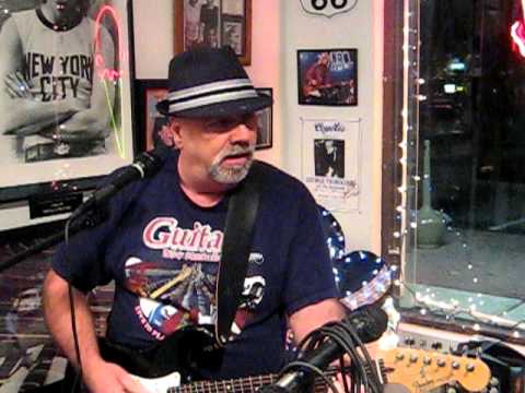 Sonny Owens - Darlene/Little Queenie - Live at Sixty Sundaes