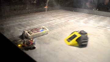 Gonzales vs Flatulence vs 180 - Beetleweight fight