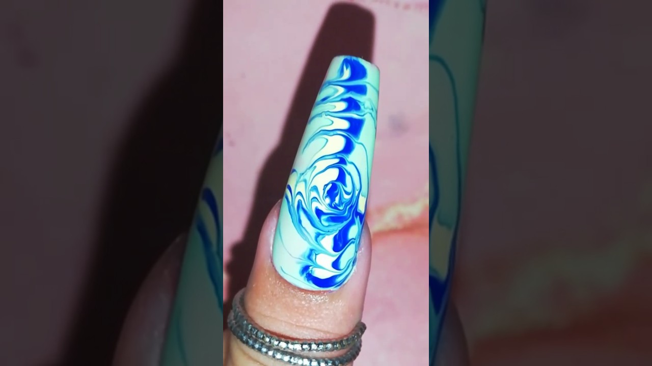 Easy swirl nails 