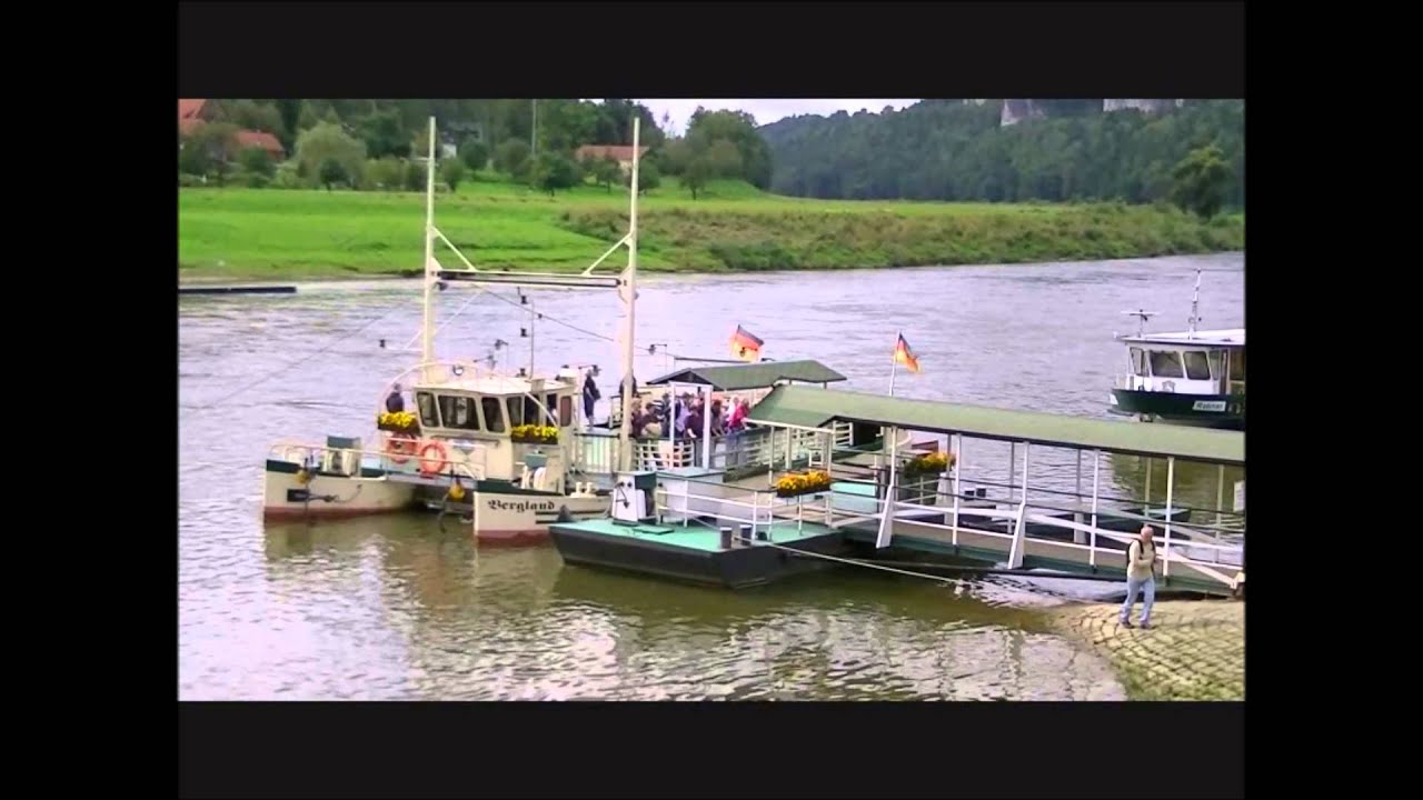 Sachsische Dampfschiffahrt bei Kurort Rathen