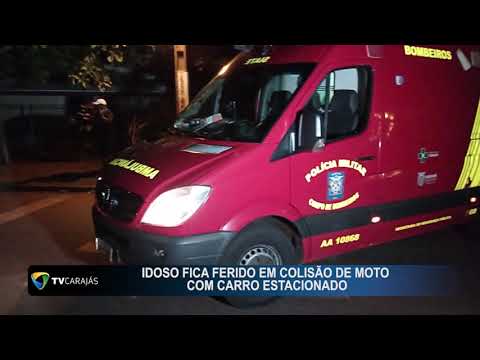 Idoso fica ferido em colisão de moto com carro estacionado