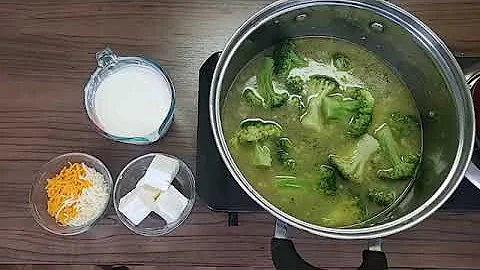 Sopa de Brocoli con Queso Low Carb - 2 Versiones C...