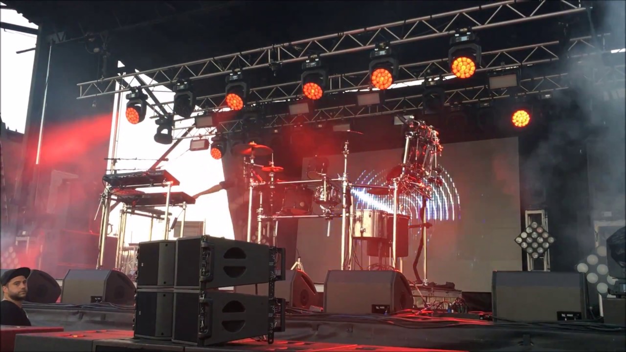 Lido - Live at Skyline Festival, LA 5/20/2017 - YouTube