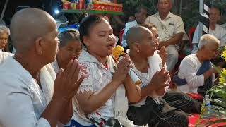 អនុមោទនាស្ដាប់សរសើរធម៌ដោយបងស្រីពិការភ្នែក  ពិរោះគួរជ្រះថ្លាណាស់  សូមអនុមោទនា