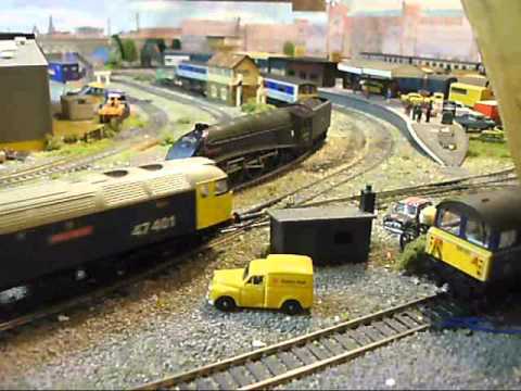 Vi Trains 47401 'North Eastern' running in 22/9/10 - YouTube