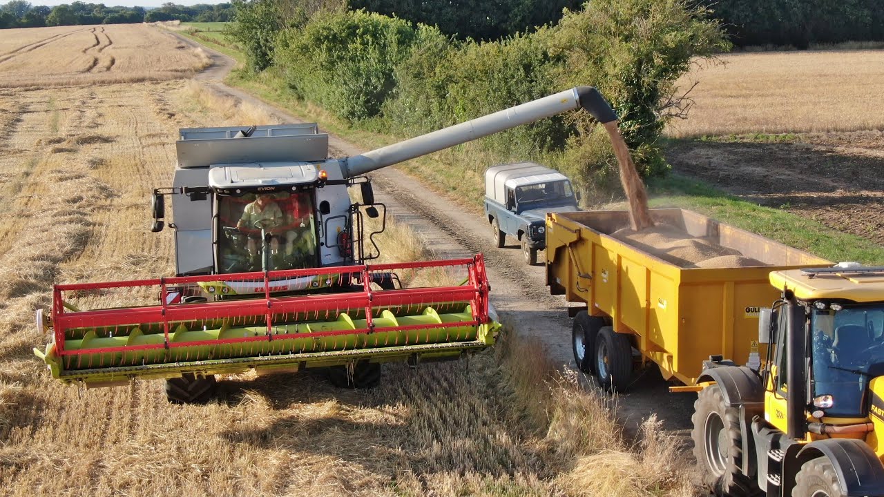 НОВЫЙ CLAAS EVION 430 НАЧИНАЕТ УБОРКУ УРОЖАЯ