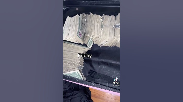Stripper shows off weekly earnings