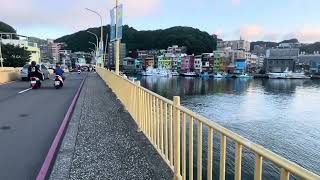 2025年10月10日-黃昏的正濱漁港與基隆港（基隆和平橋視角）🌉⚓️🚢🌅🐟🌊
