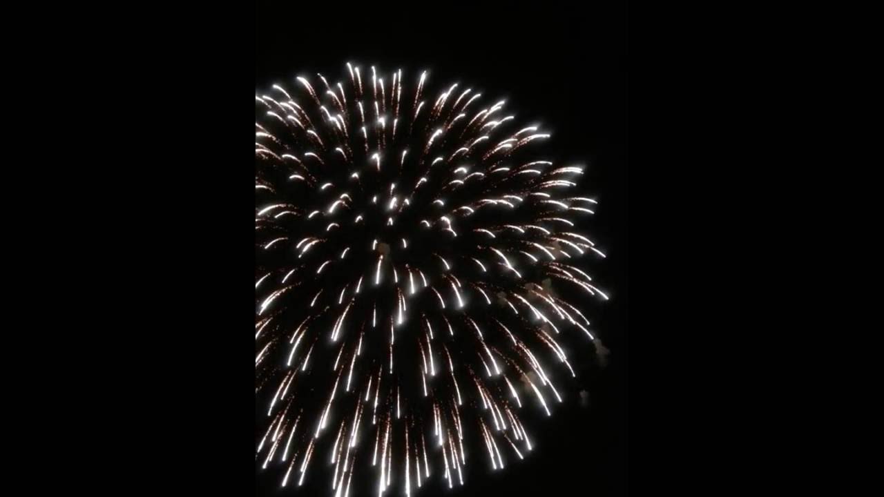 秋の夜空に咲く花火 Youtube