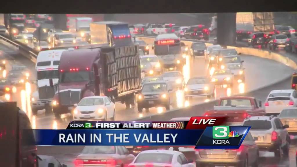 Strong storm causes power outages in Sacramento