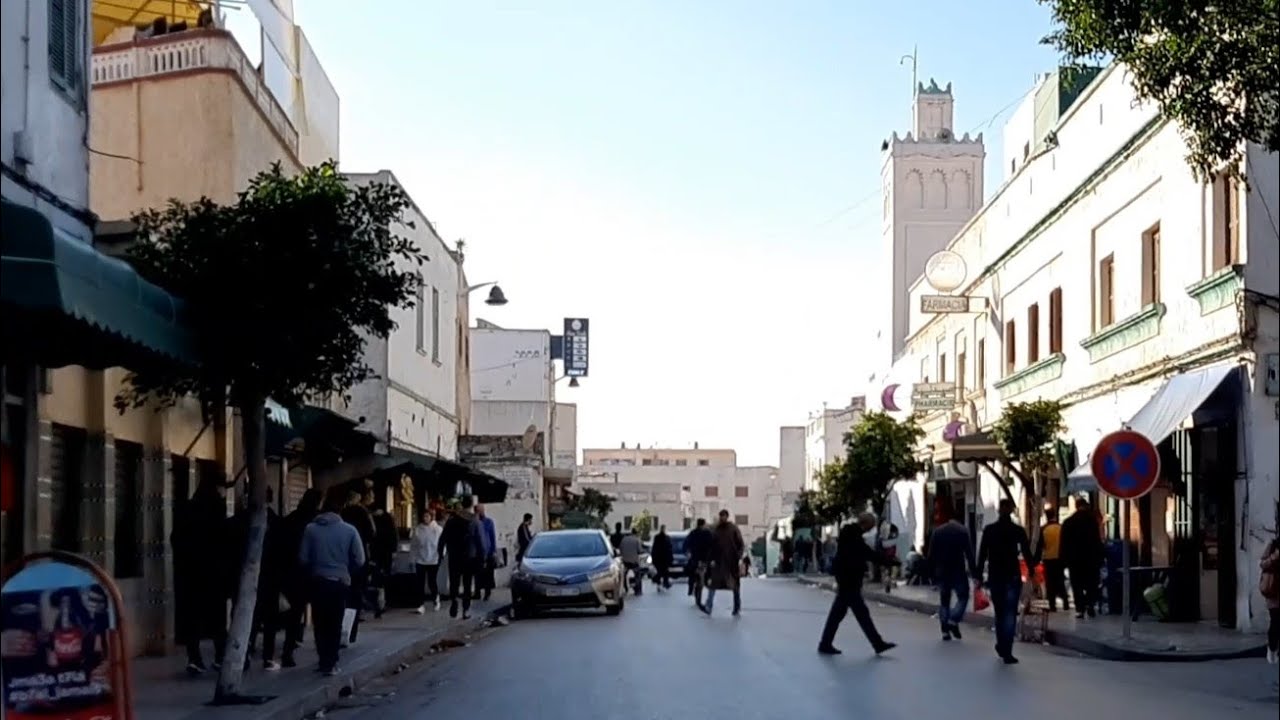 تطوان جولة في حي وسوق الباريو وحي اللواضة وشارع طريق النخيل في هذا الفيديو العديد من المفاجئات