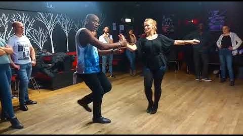 Cuban Salsa move: Pasala & Complicate with Leo Henriquez