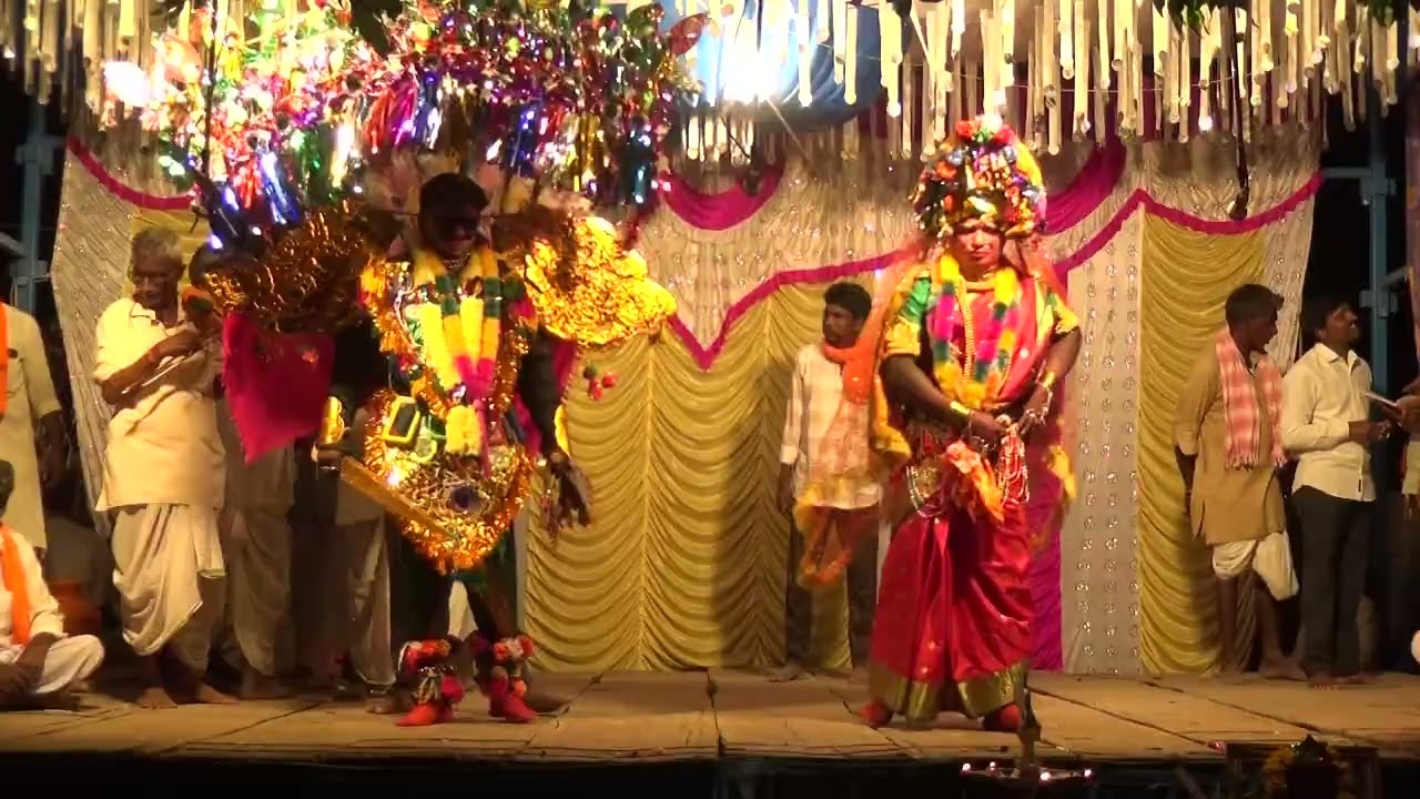 ದೇವಿ ಆಟ ಹತ್ತಿ ಕುಣಿ