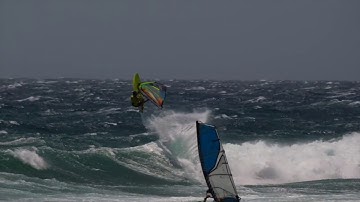 Stalled Classic Forward Loop | Ricardo Campello #windsurfing #windsurf #ricardocampello #fujifilmxt3