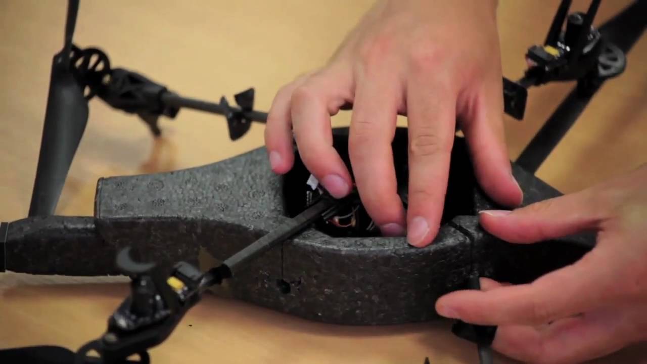 crossfox Repair 5: replace AR.Drone central cross