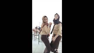 Kumpulan goyang hot tiktok