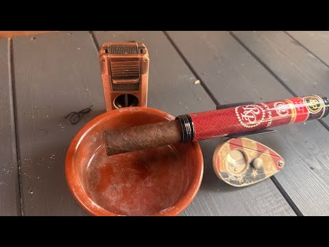 The 12-Year Legend: Rocky Patel Vintage 1990 Review | COTW Ep. 1
