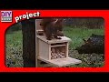 squirrel feeder - Eichhörnchen Futterbox squirrel feeder - Eichhörnchen Futterbox