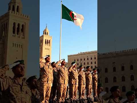 الوفاء للوطن مشهد مهيب للجيش الجزائري في ساحة العلم اكسبلور  