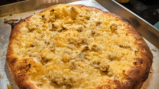ลองทำพิซซ่าครั้งแรกตั้งแต่แป้ง สูตร New Haven White Clam Pizza ของร้าน Frank Pepe Pizzeria ลุ้นสุดๆ