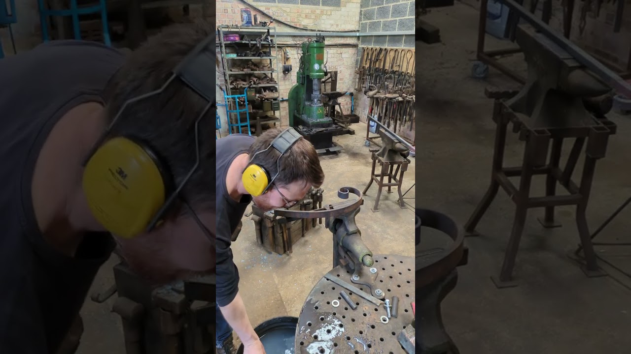 2 simple scroll finials on 25mm solid square bars